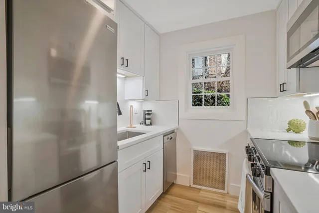 $1,900 | 1217 1217-apt Kensington Street, Unit 3N, Arlington, VA 22205