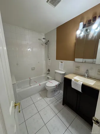 $1,214,900 | 15615 76th Street | Lindenwood