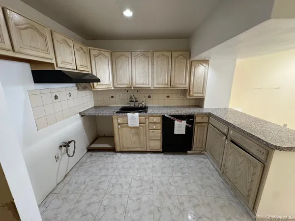 $1,214,900 | 15615 76th Street | Lindenwood