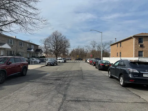 $1,214,900 | 15615 76th Street | Lindenwood