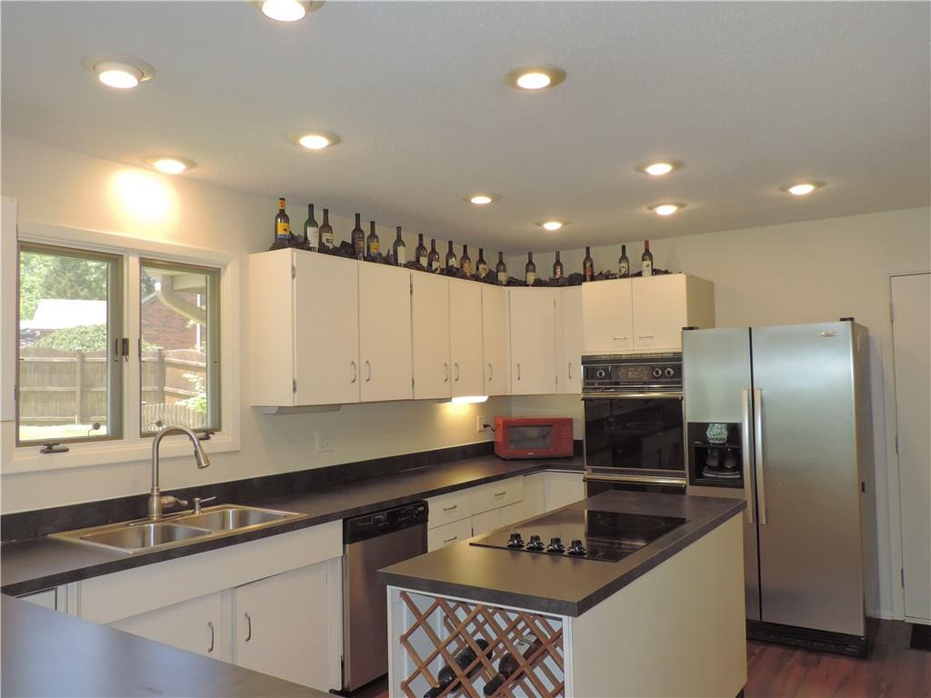 8316 Claridge Road Indianapolis, IN 46260 - Photo 4 of 19 Gallery Image 4