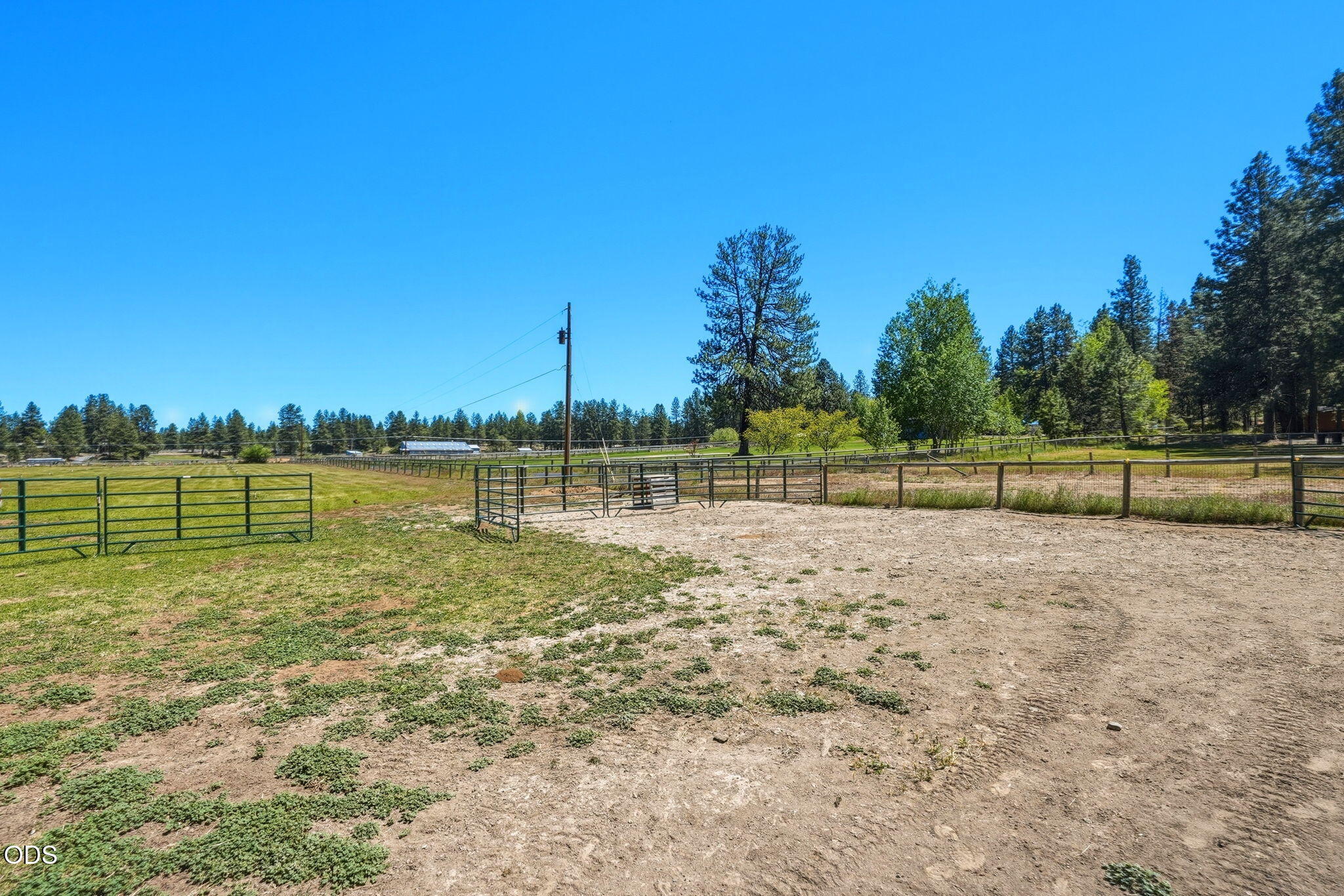 60315 Tekampe Road Bend, OR 97702 - Photo 40 of 74
