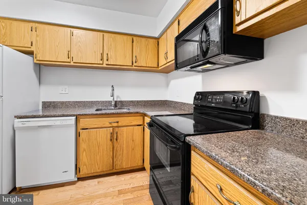 $289,900 | 22 Fitzwatertown Road, Unit C8, Willow Grove, PA 19090