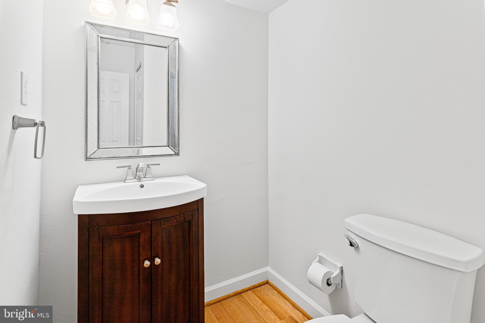 22 Fitzwatertown Road, Unit C8 Willow Grove, PA 19090 - Photo 13 of 26 1st Floor Powder Room