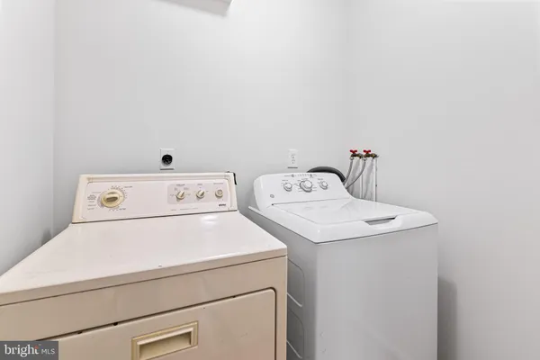 $289,900 | 22 Fitzwatertown Road, Unit C8, Willow Grove, PA 19090
