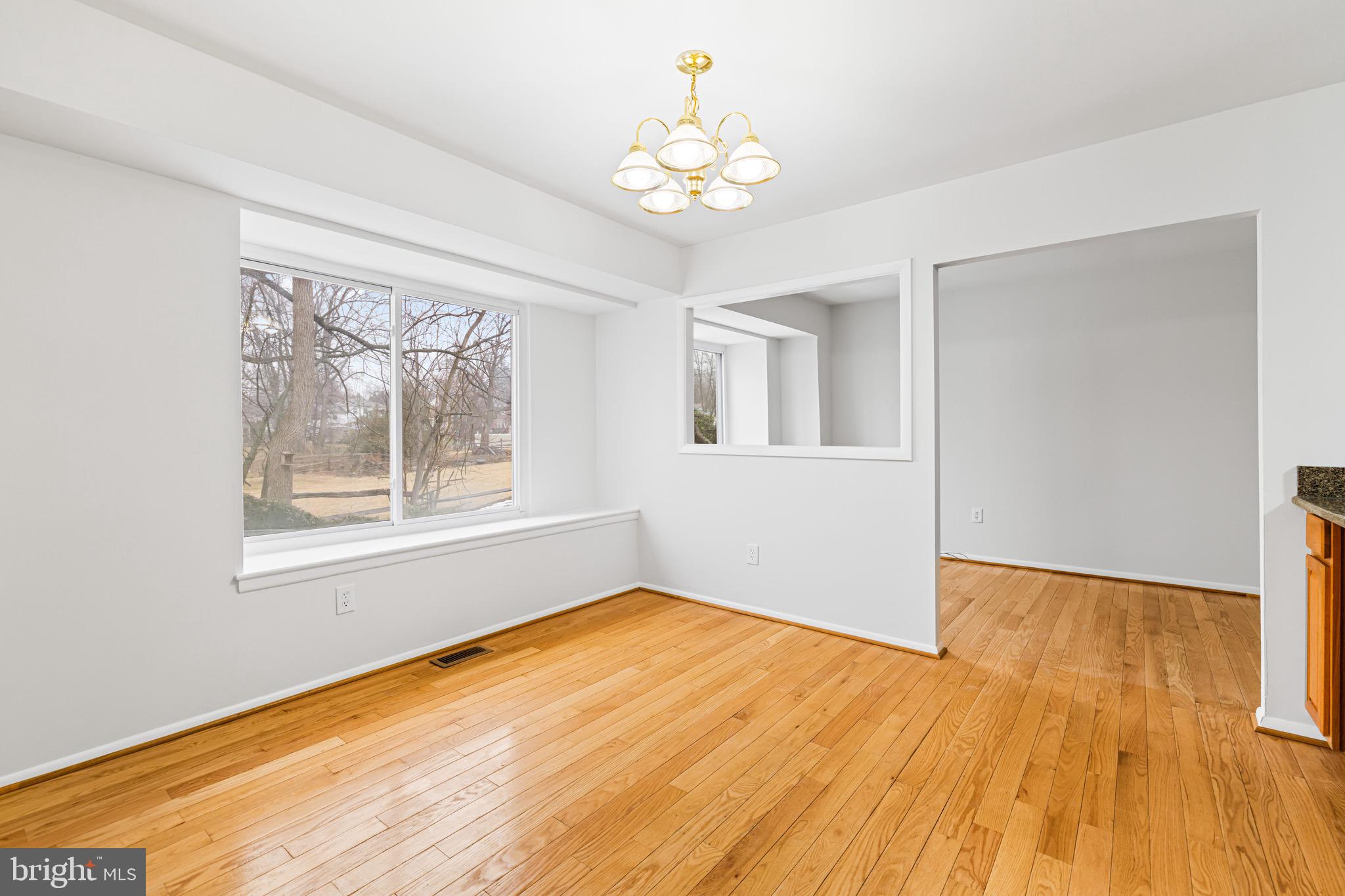 22 Fitzwatertown Road, Unit C8 Willow Grove, PA 19090 - Photo 7 of 26 Dining Area