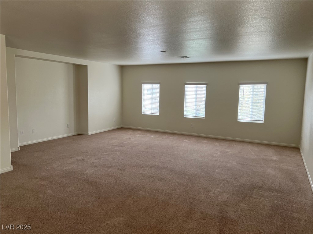 6386 Screaming Eagle Avenue Las Vegas, NV 89139 - Photo 24 of 27 Upstairs