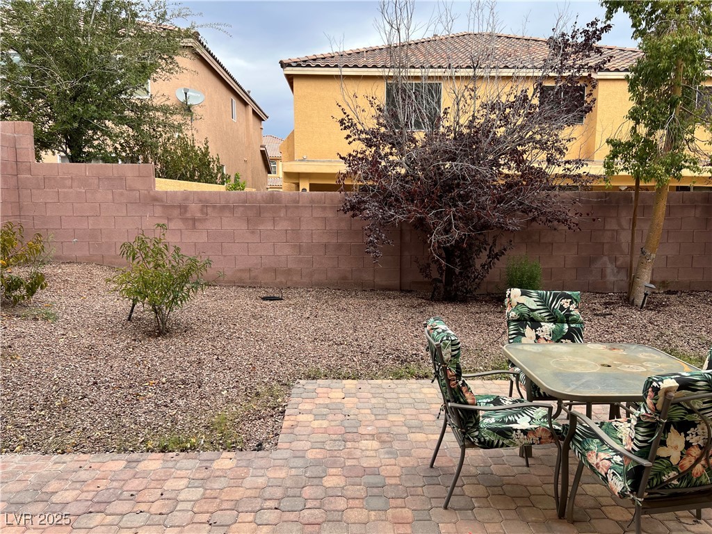 6386 Screaming Eagle Avenue Las Vegas, NV 89139 - Photo 3 of 27