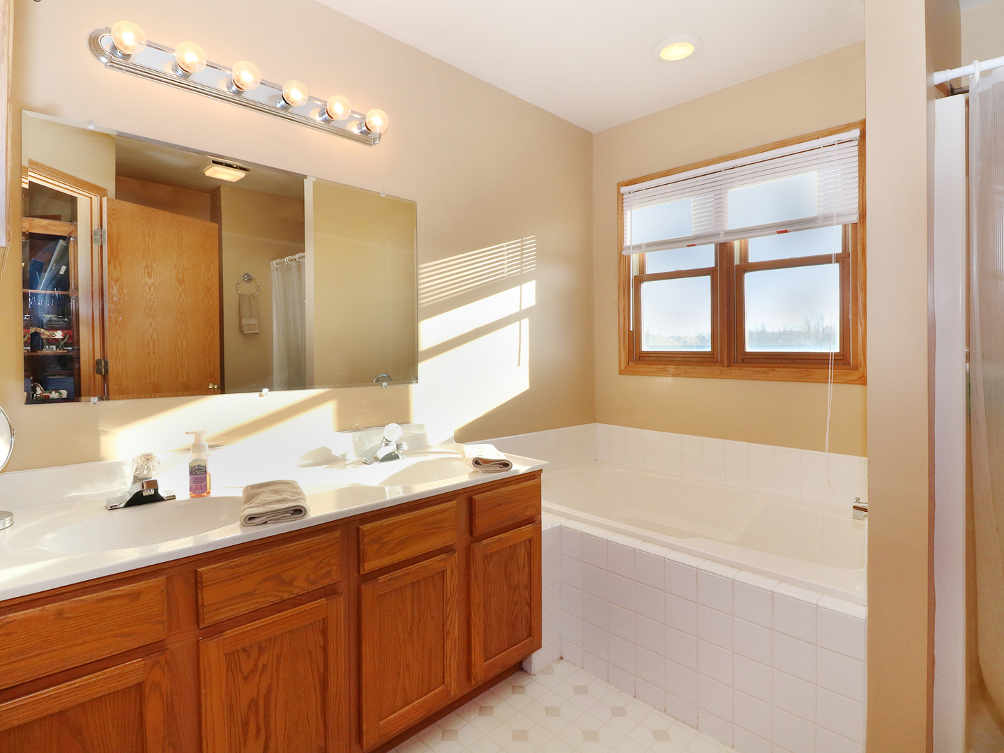 714 Cedar Lane Genoa, IL 60135 - Photo 9 of 15