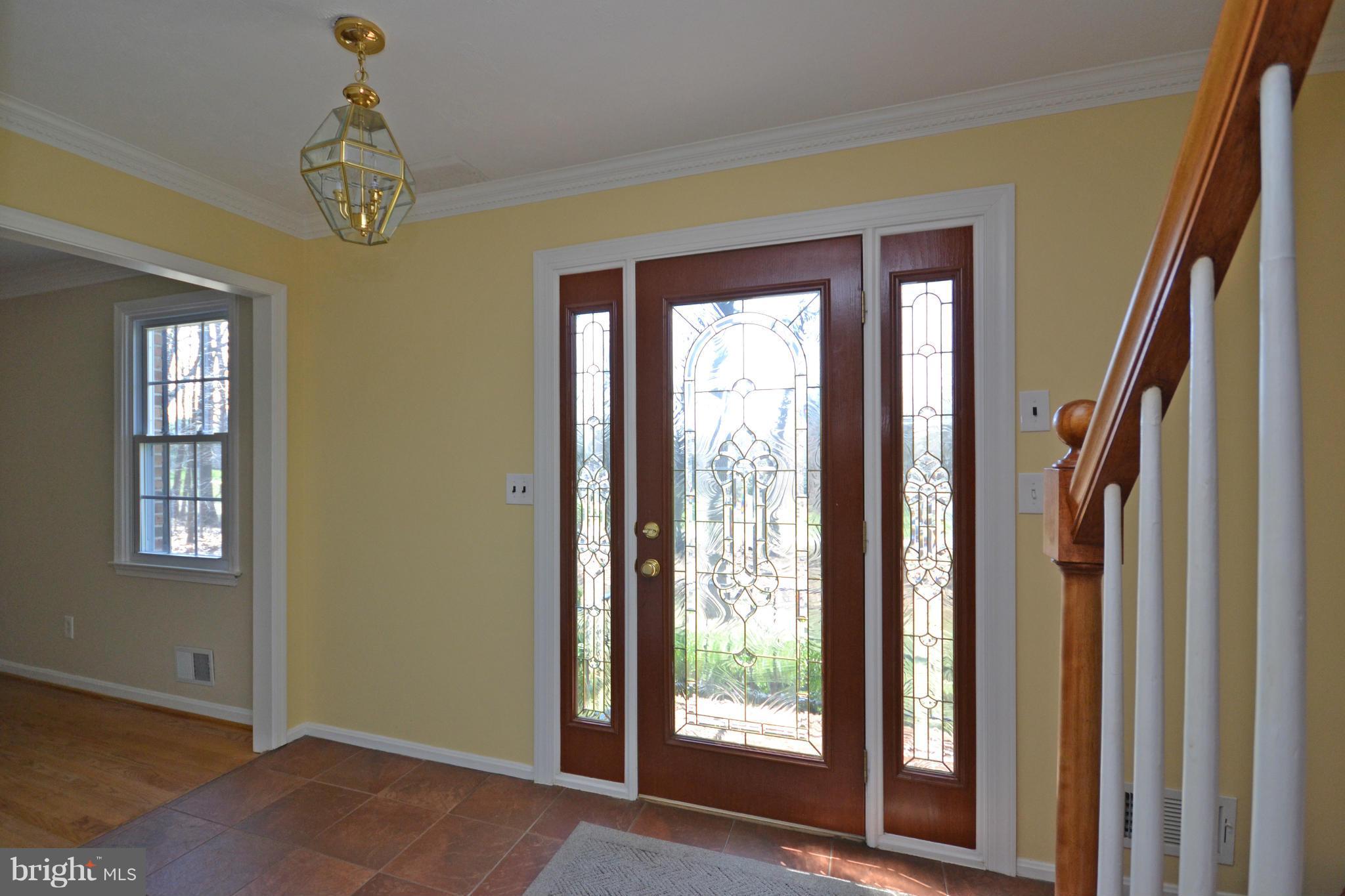 12909 Gent Road Reisterstown, MD 21136 - Photo 2 of 29 Entry hall with access to living room and kitchen.