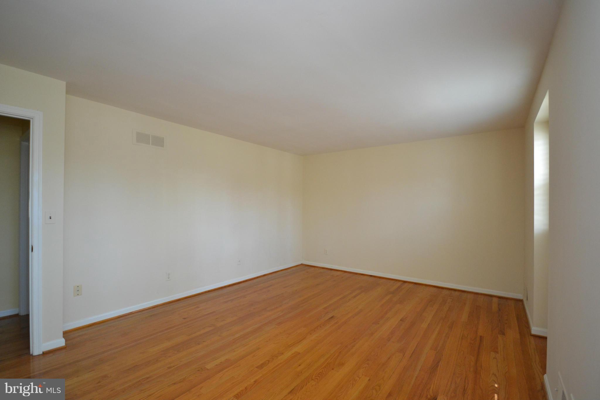 12909 Gent Road Reisterstown, MD 21136 - Photo 16 of 29 Master bedroom with hardwood