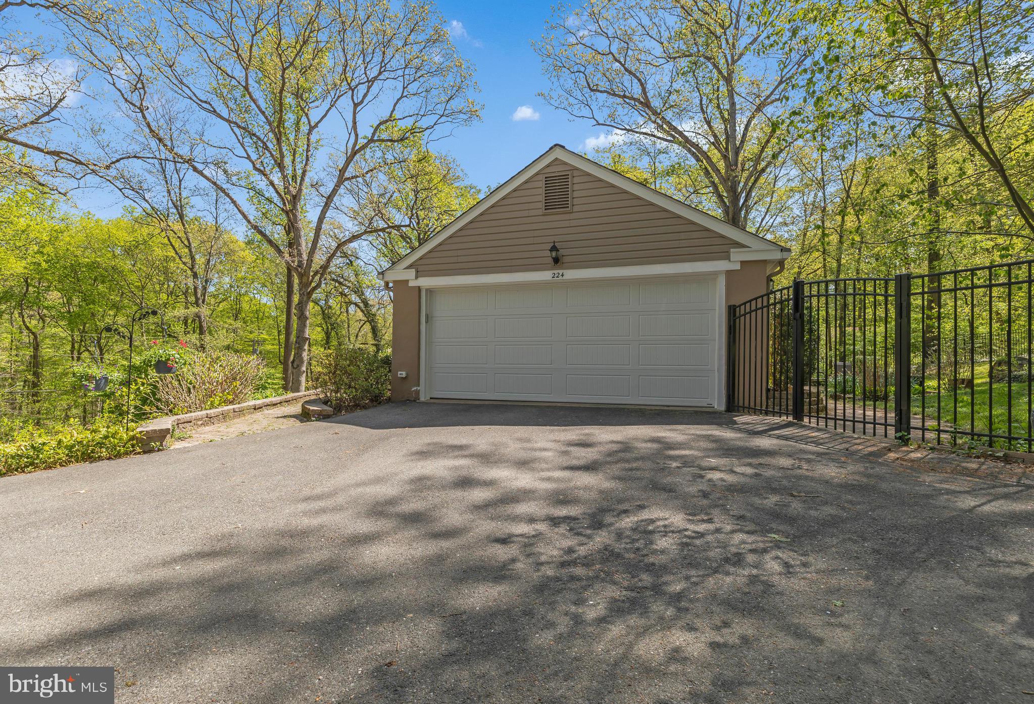 224 Painter Road Media, PA 19063 - Photo 6 of 32