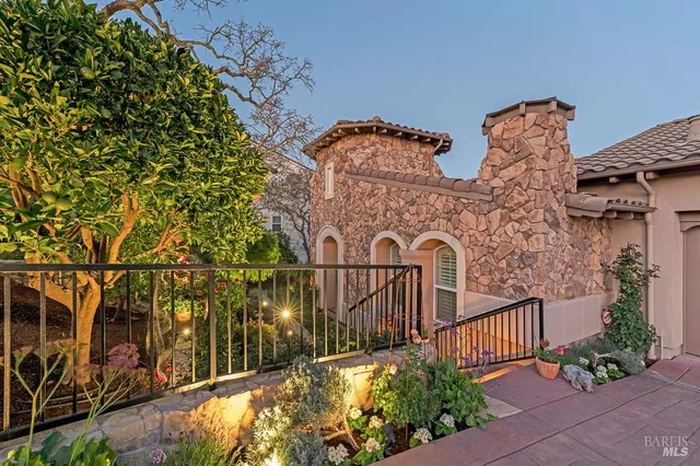 $2,850,000 | 115 Stone Tree Lane, Novato, CA 94945