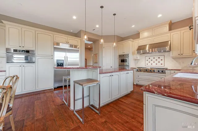 $2,850,000 | 115 Stone Tree Lane, Novato, CA 94945