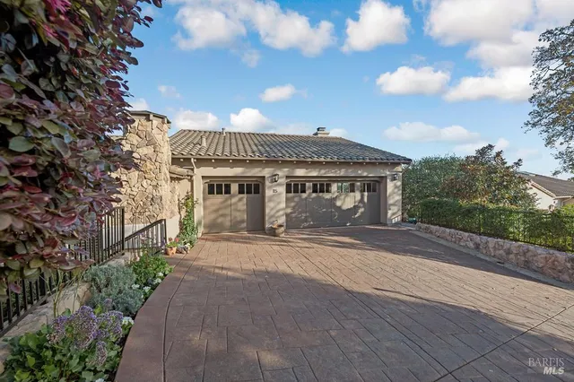 $2,850,000 | 115 Stone Tree Lane, Novato, CA 94945