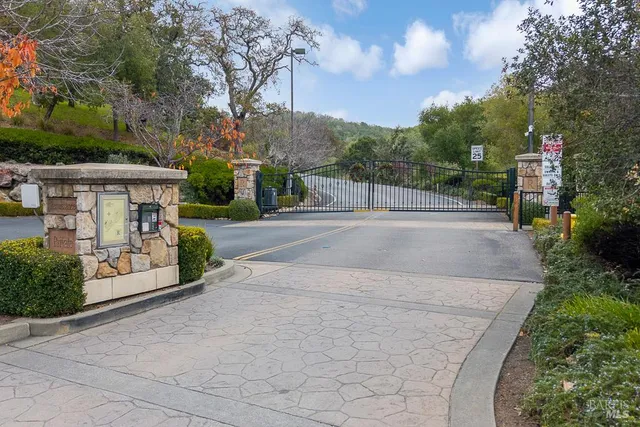 $2,850,000 | 115 Stone Tree Lane, Novato, CA 94945