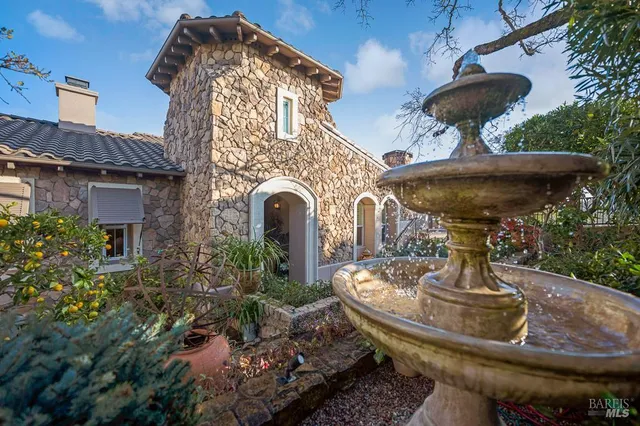 $2,850,000 | 115 Stone Tree Lane, Novato, CA 94945