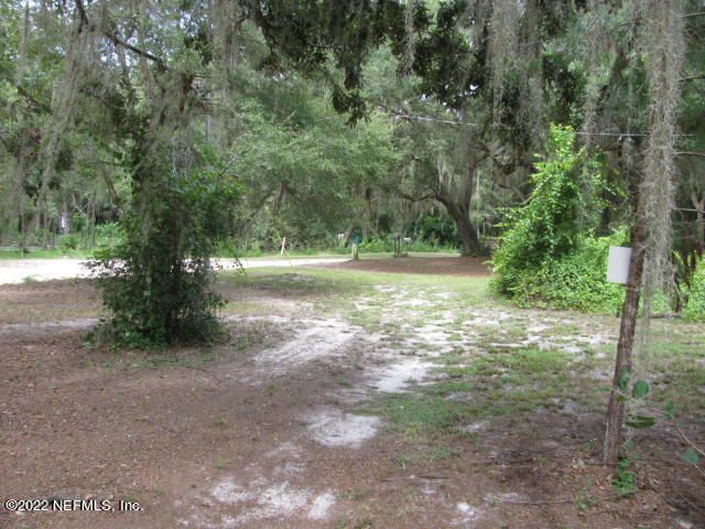261 Byrd Road Crescent City, FL 32112 - Photo 3 of 35 DRIVEWAY CIRCLE ENTRANCE IMG_0009