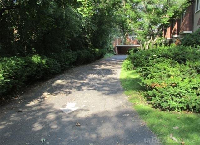 6350 Telegraph Road, Unit 6 Bloomfield Hills, MI 48301 - Photo 16 of 17 31250410-15.JPG