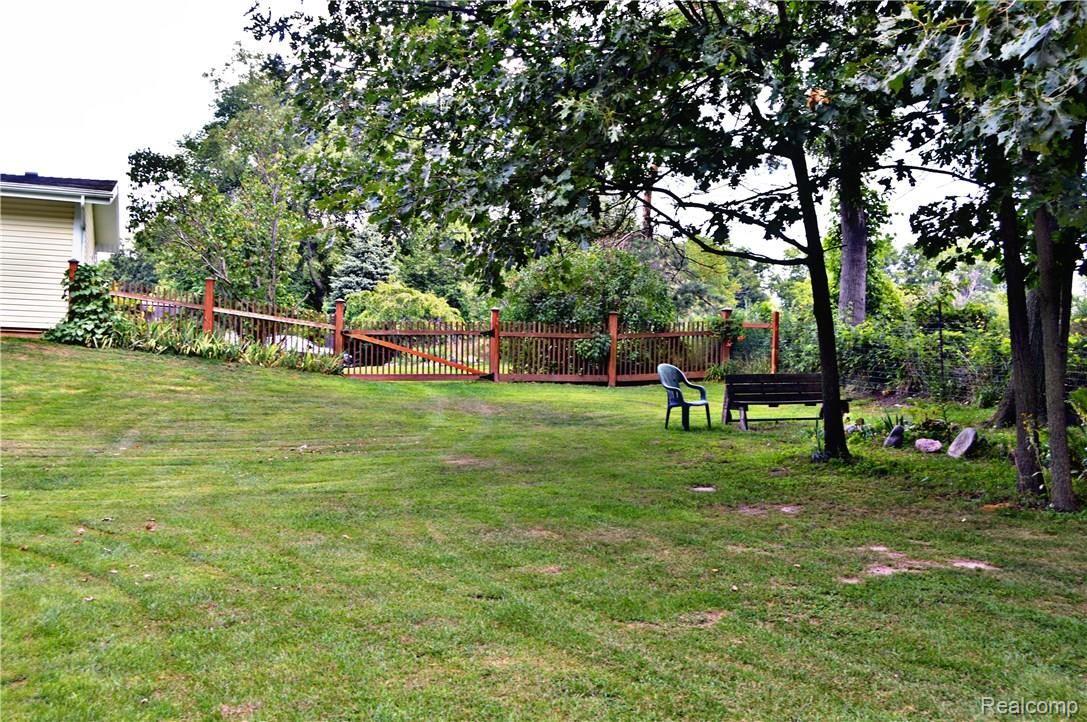4255 Walsh Road Whitmore Lake, MI 48189 - Photo 34 of 50 DSC_0073.jpg
