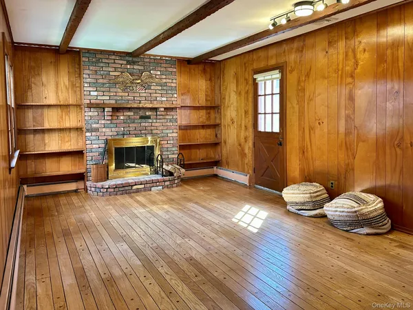 $6,500 | 5 Bronze Court, Huntington, NY 11743