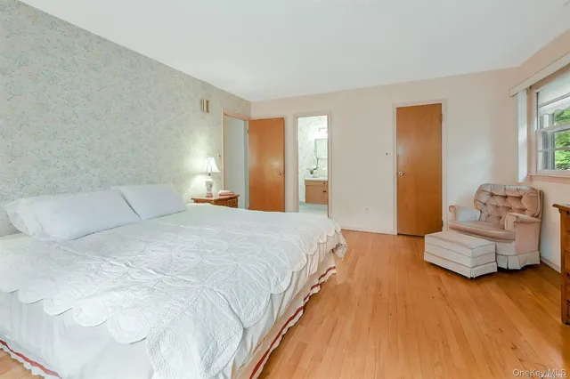 $6,500 | 5 Bronze Court, Huntington, NY 11743