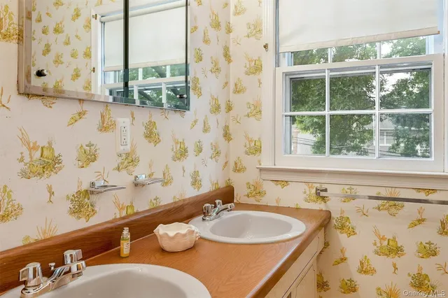 $6,500 | 5 Bronze Court, Huntington, NY 11743