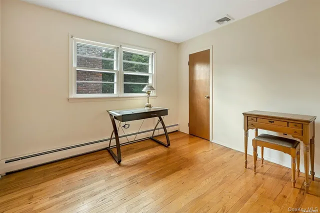 $6,500 | 5 Bronze Court, Huntington, NY 11743