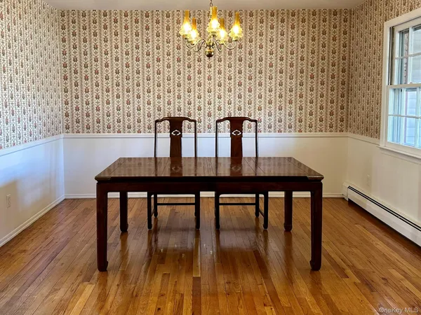 $6,500 | 5 Bronze Court, Huntington, NY 11743