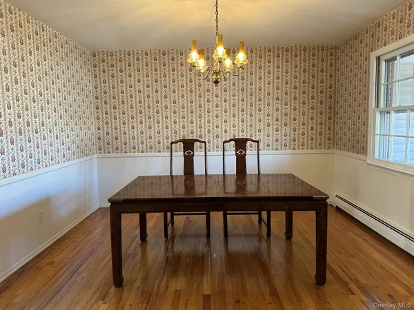$6,500 | 5 Bronze Court, Huntington, NY 11743