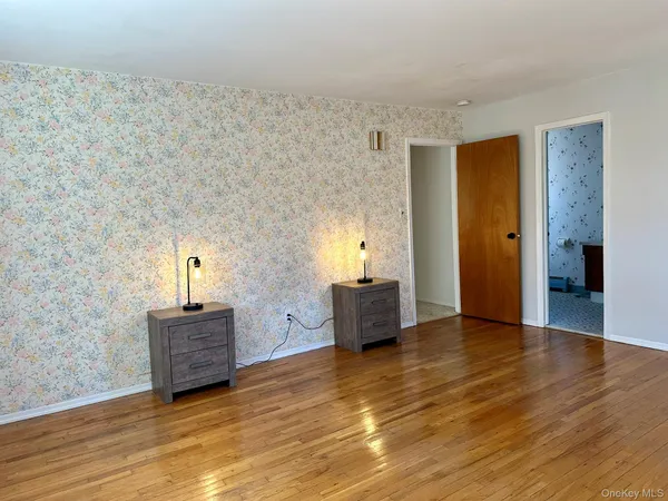 $6,500 | 5 Bronze Court, Huntington, NY 11743