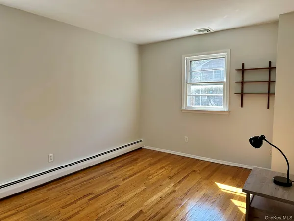 $6,500 | 5 Bronze Court, Huntington, NY 11743