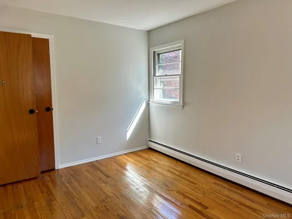 $6,500 | 5 Bronze Court, Huntington, NY 11743