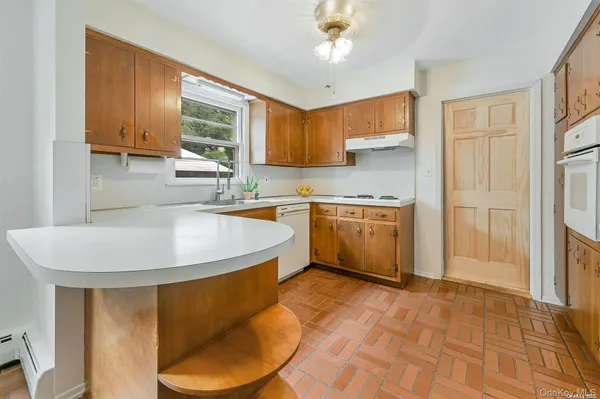 $6,500 | 5 Bronze Court, Huntington, NY 11743