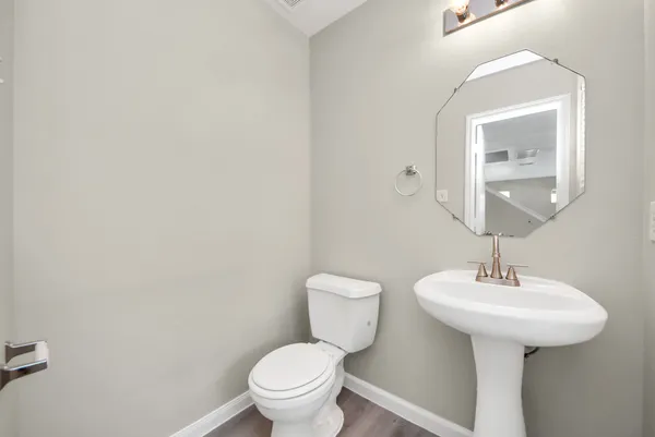 $2,000 | 882 Darbydale Crossing Lane, Houston, TX 77090