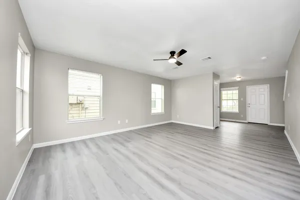 $2,000 | 882 Darbydale Crossing Lane, Houston, TX 77090
