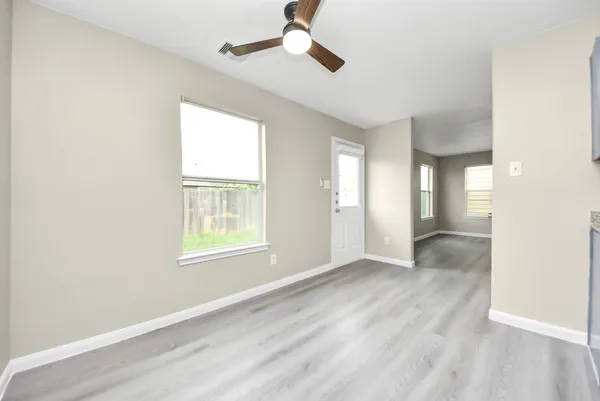 $2,000 | 882 Darbydale Crossing Lane, Houston, TX 77090
