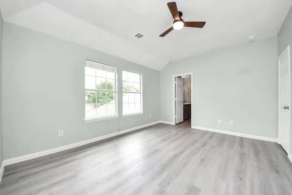$2,000 | 882 Darbydale Crossing Lane, Houston, TX 77090
