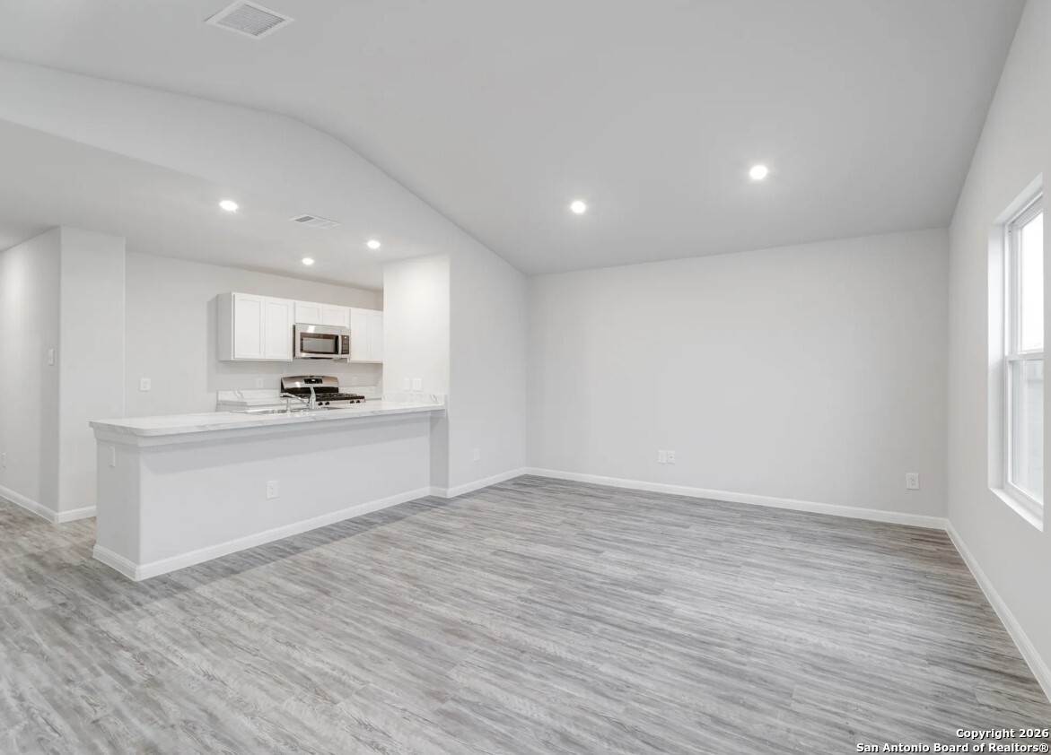 125 Sutton Place Uvalde, TX 78801 - Photo 11 of 11