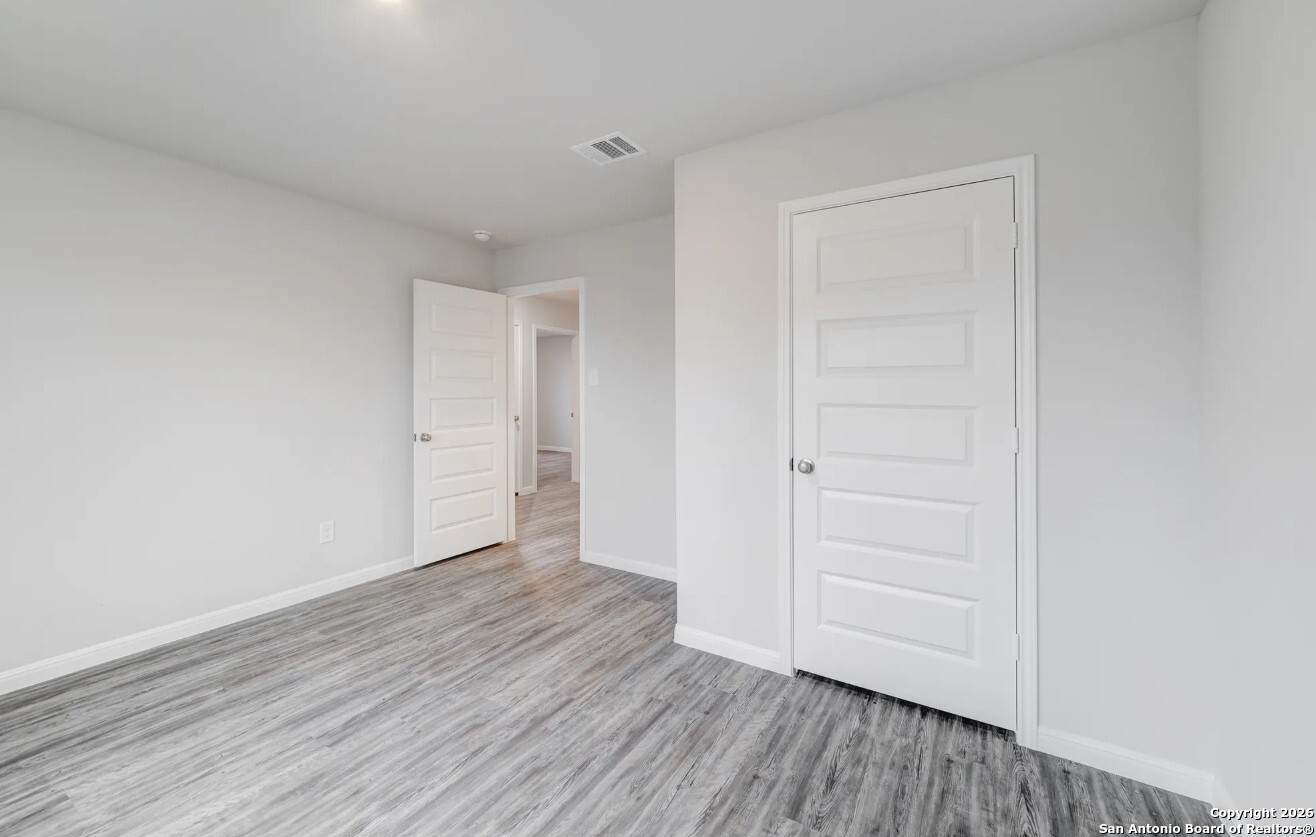 125 Sutton Place Uvalde, TX 78801 - Photo 9 of 11