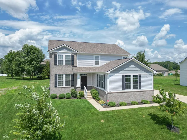 $485,000 | 7042 Pinnacle Drive, Columbus, IN 47201