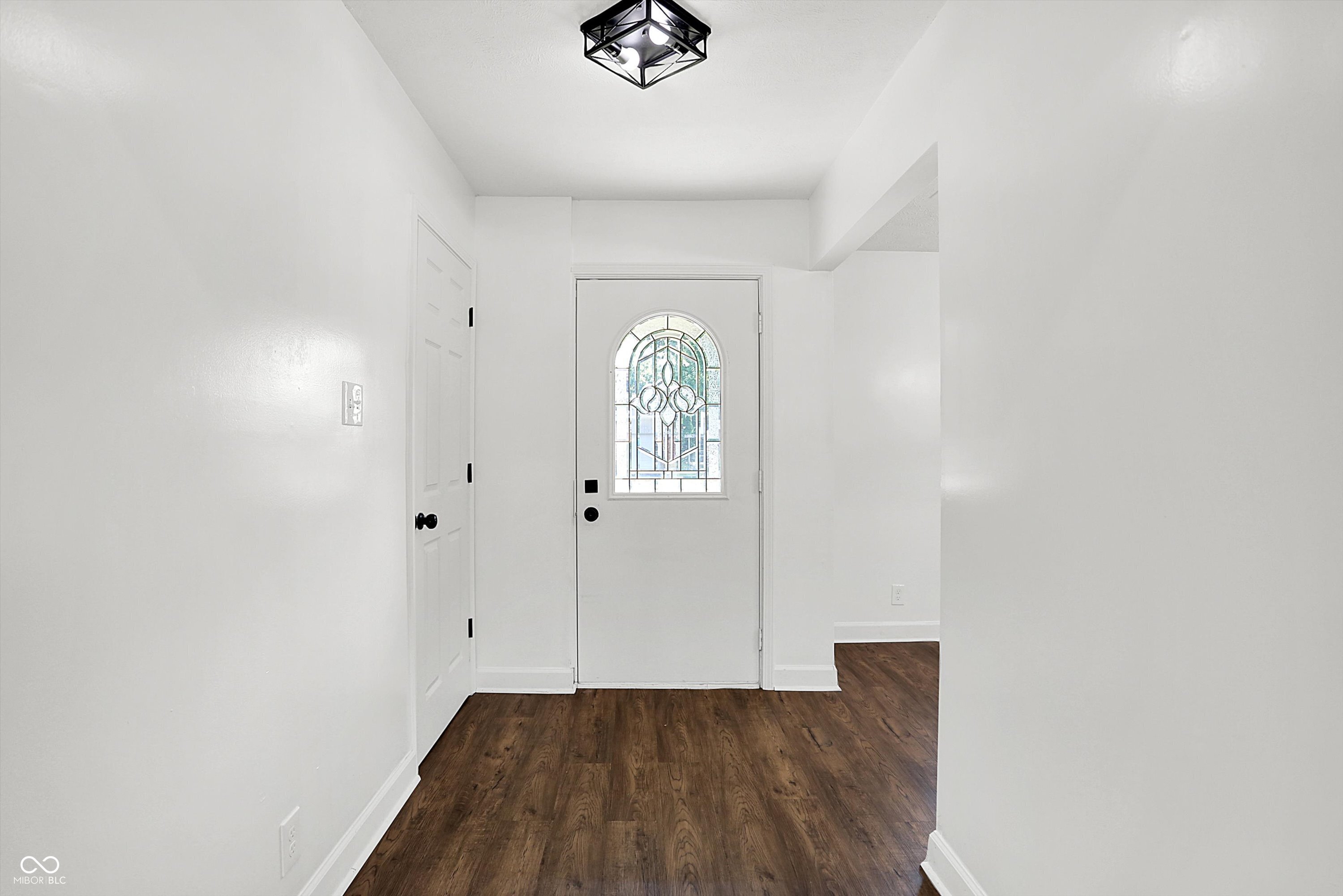7836 Lieber Road Indianapolis, IN 46260 - Photo 3 of 41 Gallery Image 3