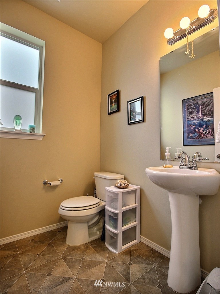 13432 Southeast 181st Street Renton, WA 98058 - Photo 12 of 25 Gallery Image 12