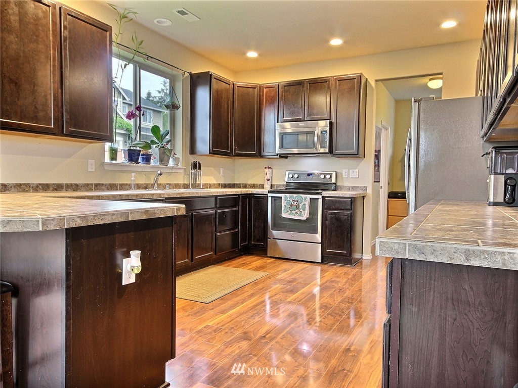 13432 Southeast 181st Street Renton, WA 98058 - Photo 7 of 25 Gallery Image 7