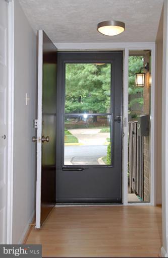 1755 Ivy Oak Square, Unit 95 Reston, VA 20190 - Photo 20 of 25 Foyer