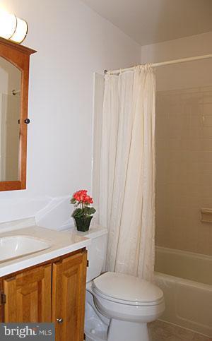 1755 Ivy Oak Square, Unit 95 Reston, VA 20190 - Photo 23 of 25 Bath