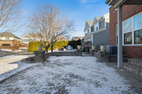 $6,000 | 408 North White Deer Trail, Vernon Hills, IL 60061