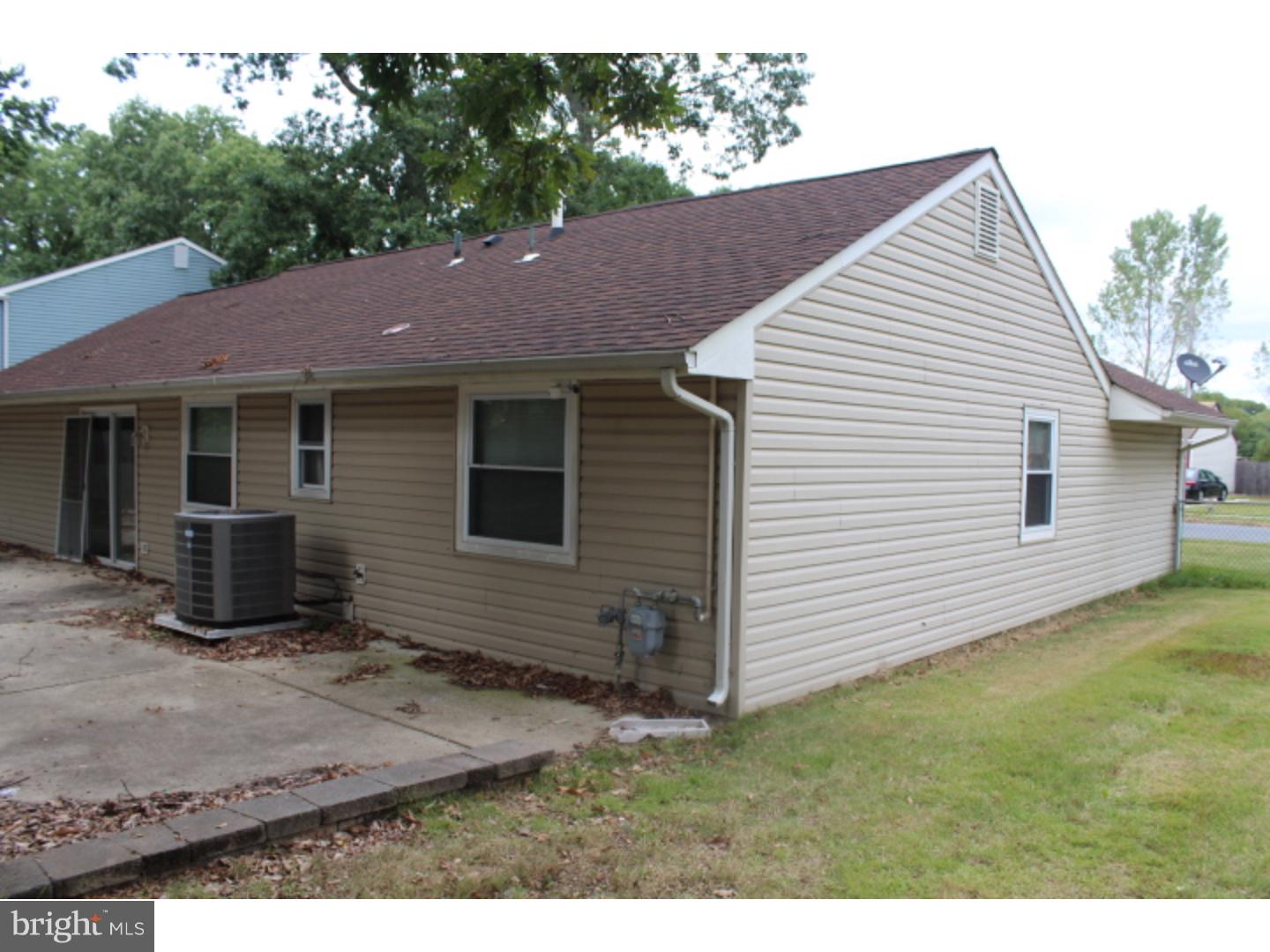 1027 South Beecham Road Williamstown, NJ 08094 - Photo 3 of 12