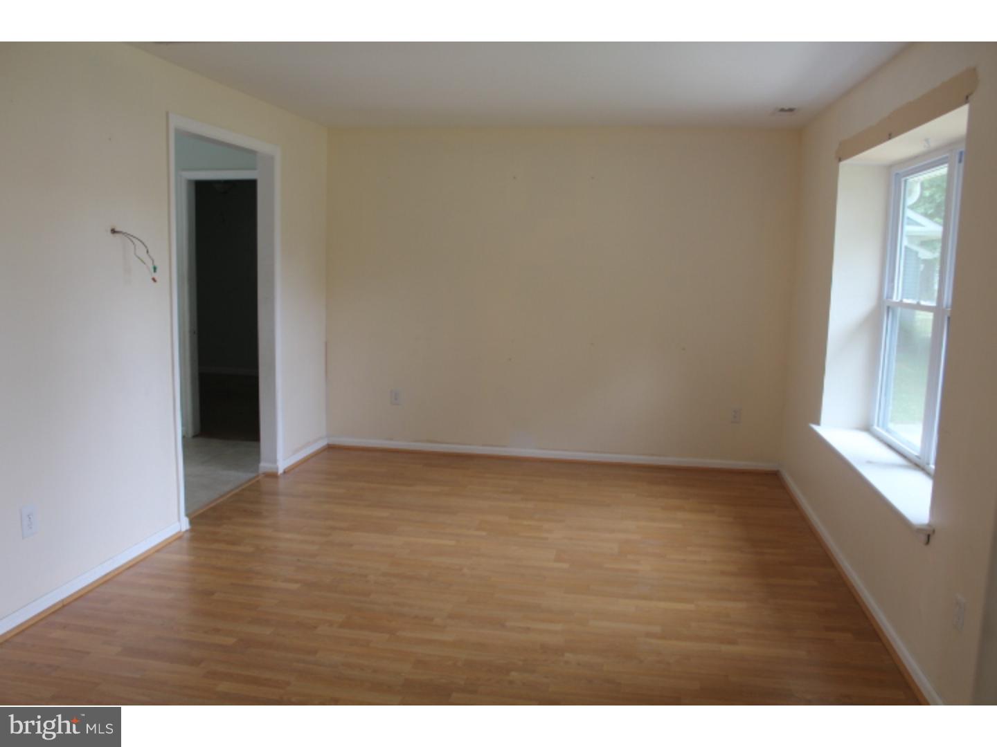 1027 South Beecham Road Williamstown, NJ 08094 - Photo 4 of 12