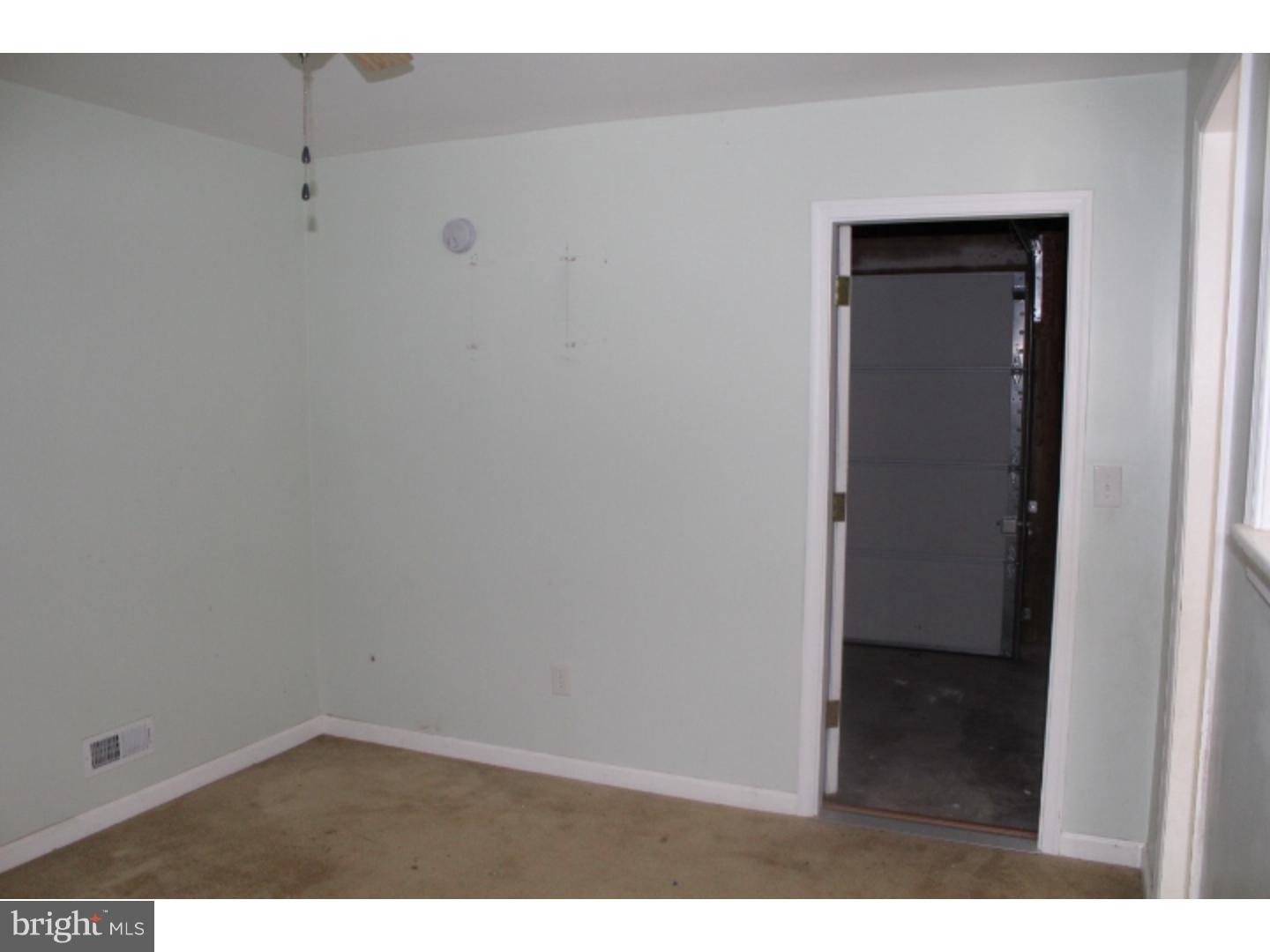 1027 South Beecham Road Williamstown, NJ 08094 - Photo 8 of 12